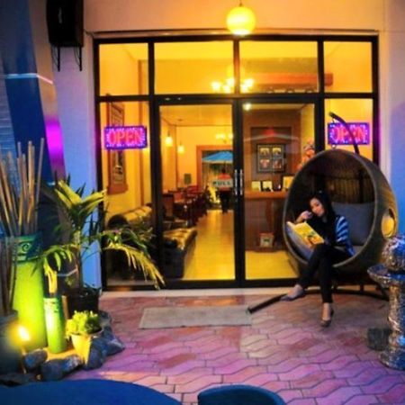 רוקסס סיטי Lawaan Garden Inn מראה חיצוני תמונה